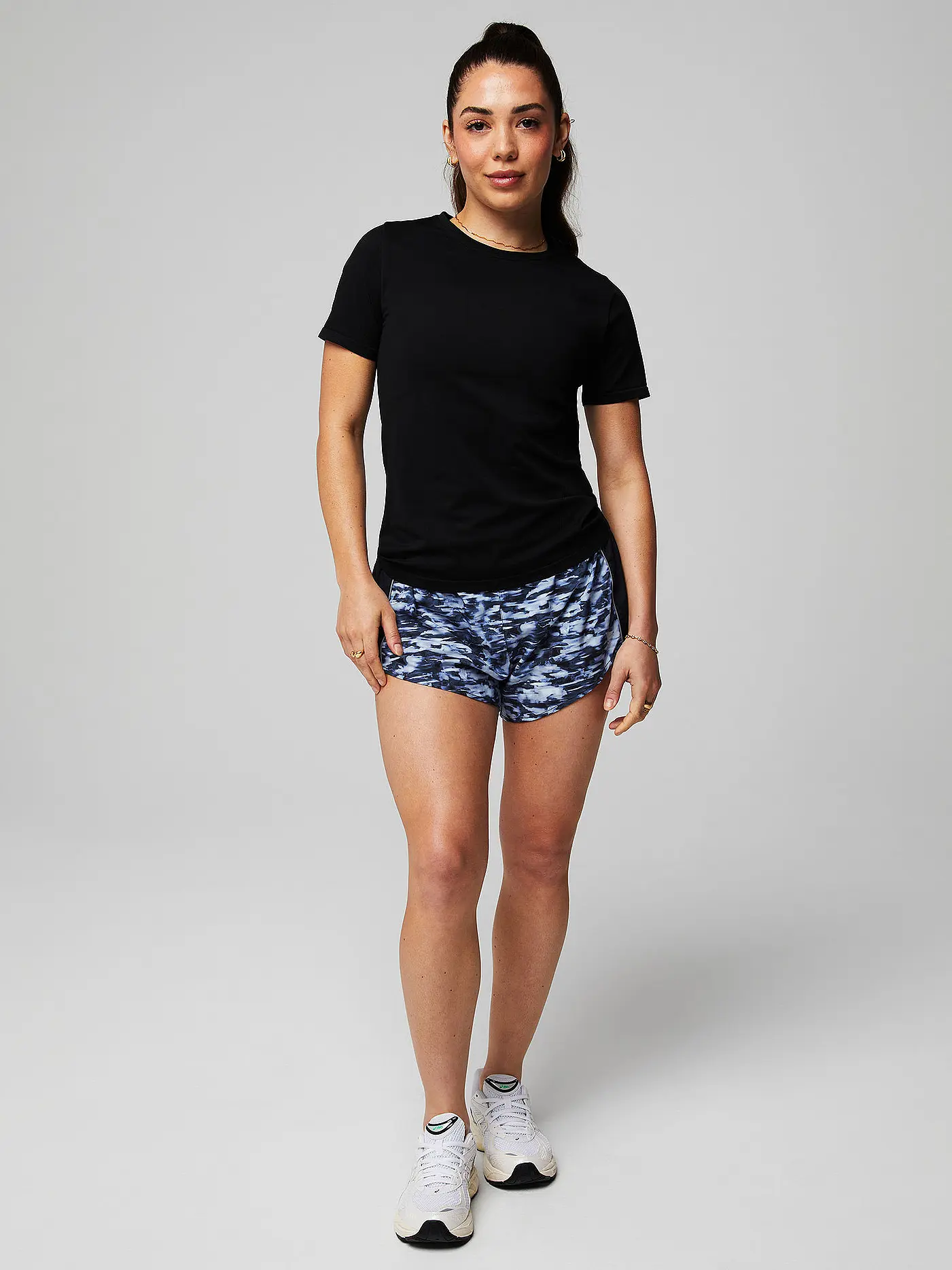 FABLETICS | Damen Fitnesstop Feather Tech | schwarz